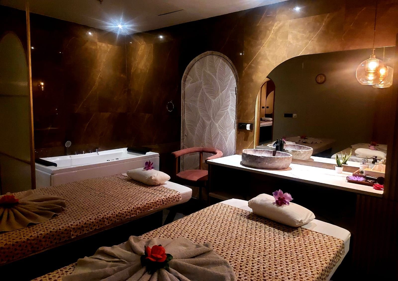 serenity luxury spa borivali